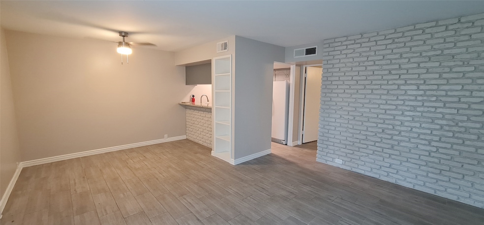 For Rent $1,050/month