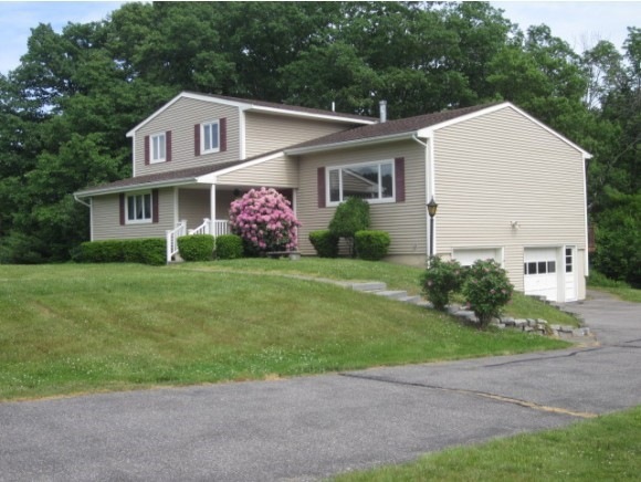 8 Caswell Dr, Greenland, NH 03840 - photo 1