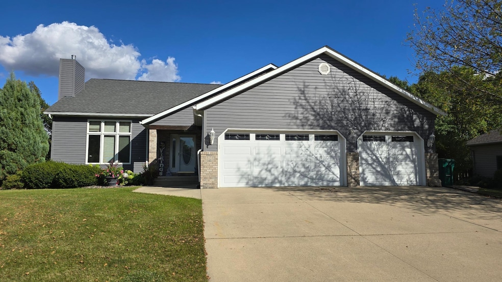 801 Deschepper St, Marshall, MN 56258.jpg