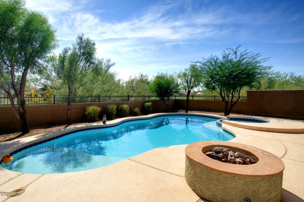 HalfMoon-Pool-1