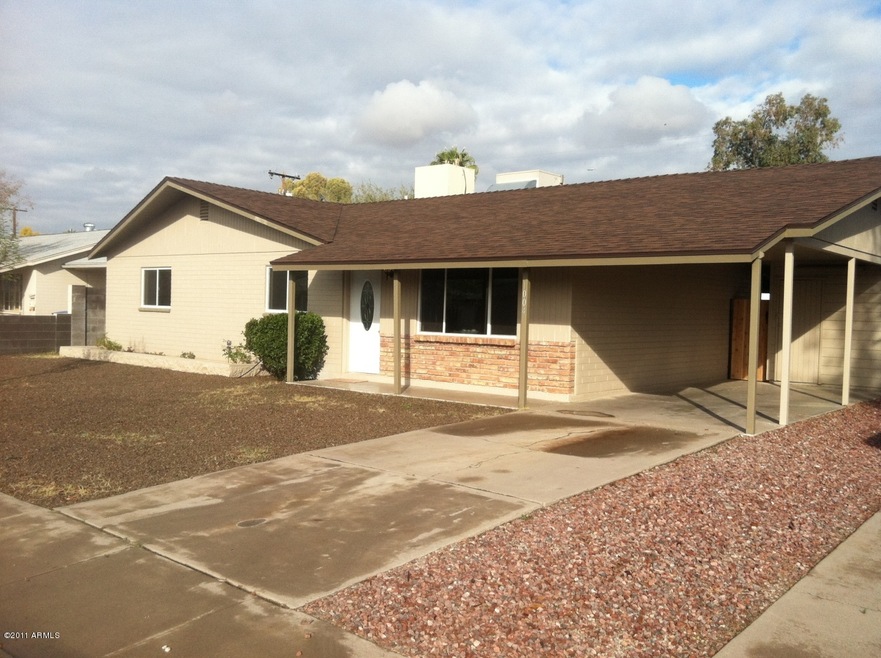 front / carport