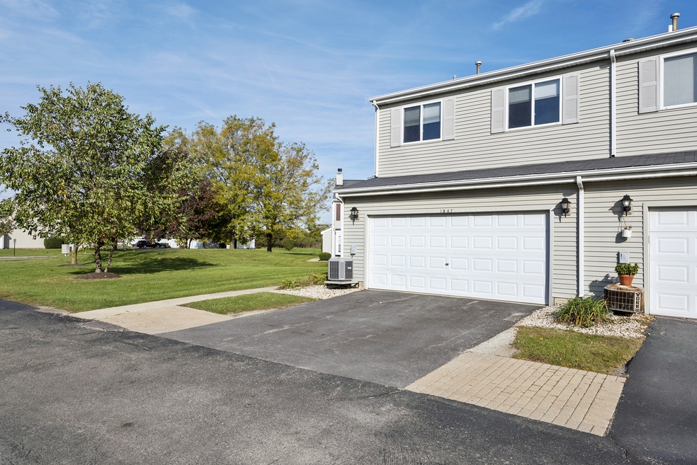 1847 Festival Ct, Joliet, IL 60435 - photo 1