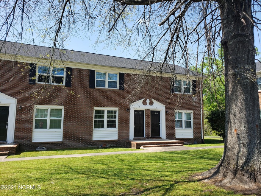 329 Richlands Ave unit 11, Jacksonville, NC 28540 - photo 1