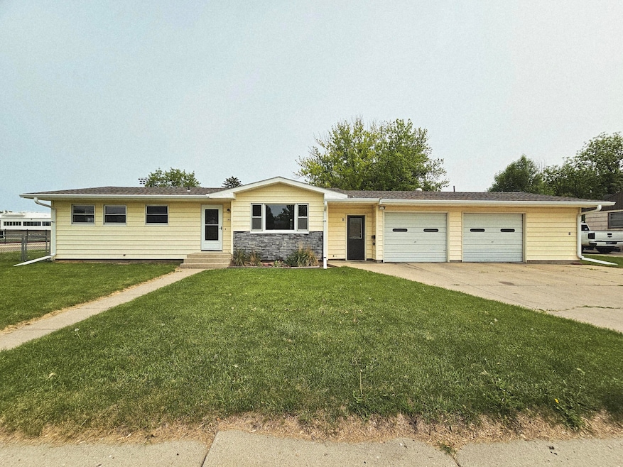 1403 S Lloyd