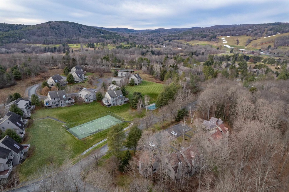 90 Kingfisher Rd unit A, Quechee, VT 05059 - photo 1