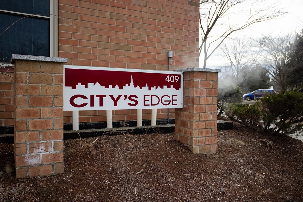 409 Farrell St unit 211, South Burlington, VT 05403 - photo 1