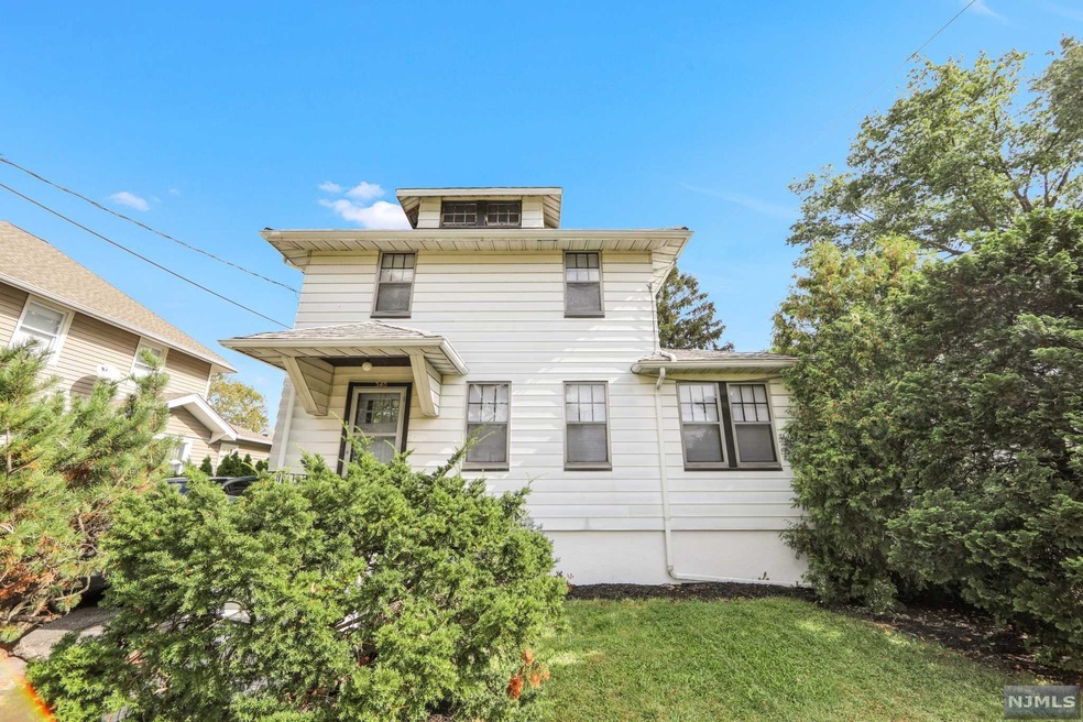 340 Rochelle Ave, Rochelle Park, NJ 07662 - photo 1