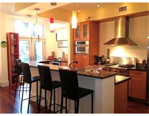 ---- St Botolph St unit 1, Boston, MA 02116 - photo 1