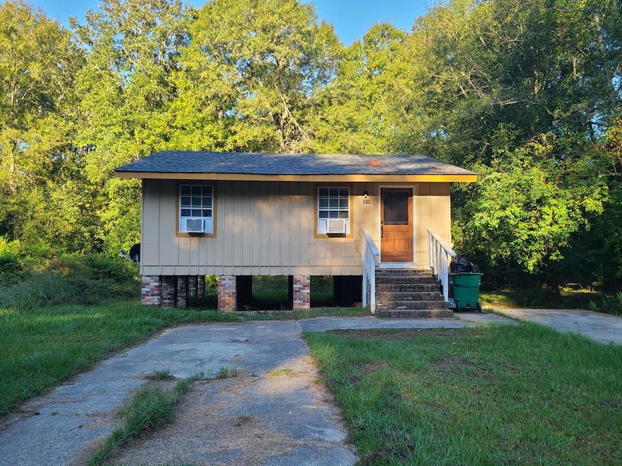 216 S Loftin Ave, Picayune, MS 39466 - photo 1