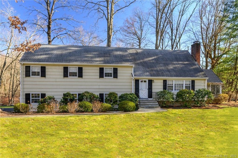 46 Brookdale Dr, Stamford, CT 06903 - photo 1