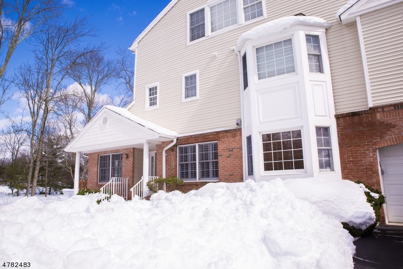 19 Waldeck Ct, West Orange, NJ 07052 - photo 1