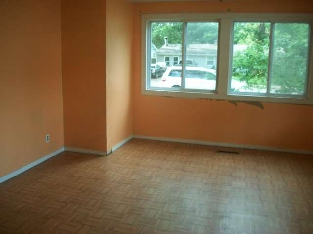 169 Sioux Ave, Carpentersville, IL 60110 - photo 1