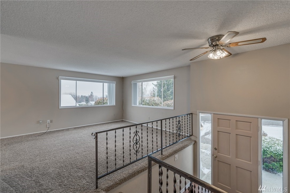 1714 7th St NE, East Wenatchee, WA 98802 - photo 1