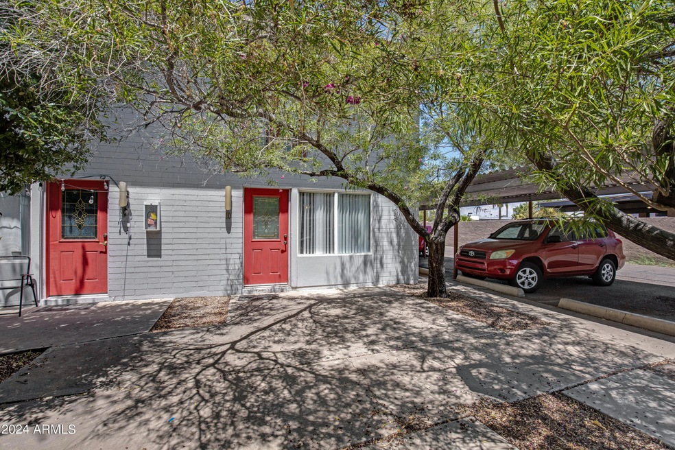 2021 S Granada Dr unit 10, Tempe, AZ 85282 - photo 1