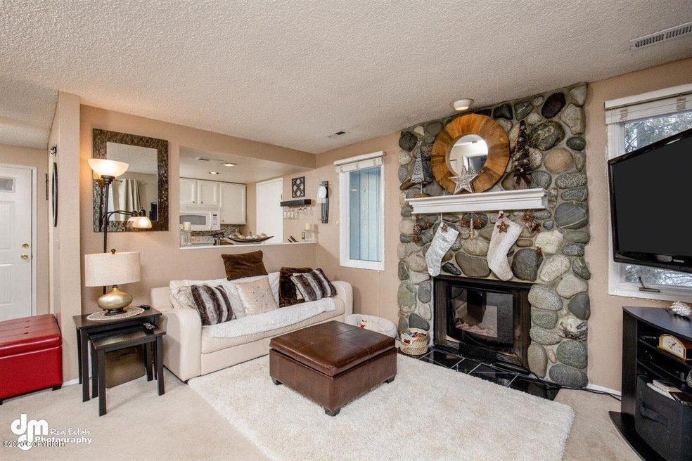 18-Living Room 20201124-DW-1608-Edi
