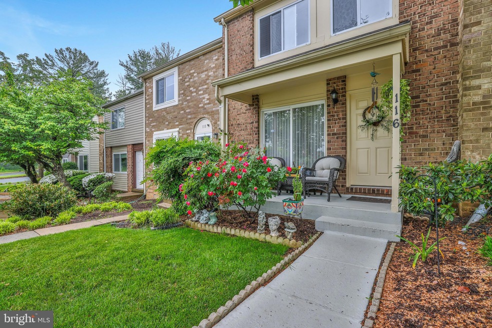 116 Hatenback Ct unit 245, Sterling, VA 20164 - photo 1