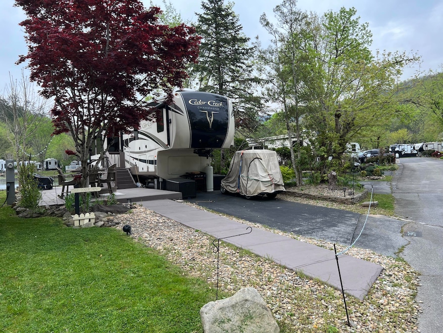 Under Contract $184,900