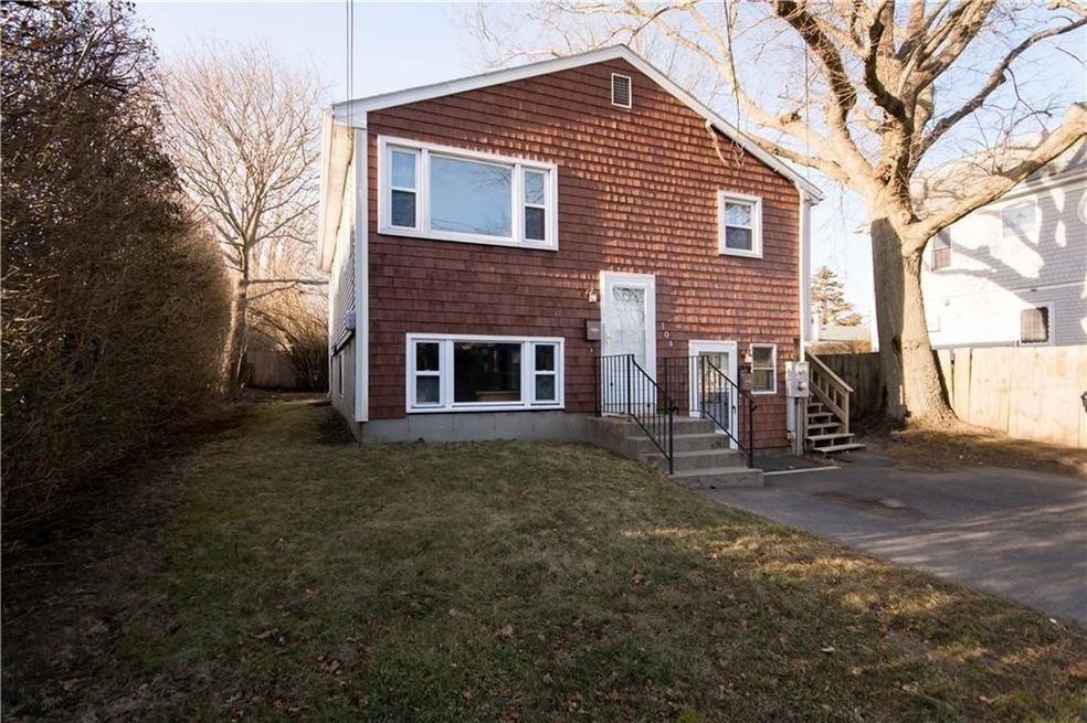 104 Kay St unit 2, Newport, RI 02840 - photo 1