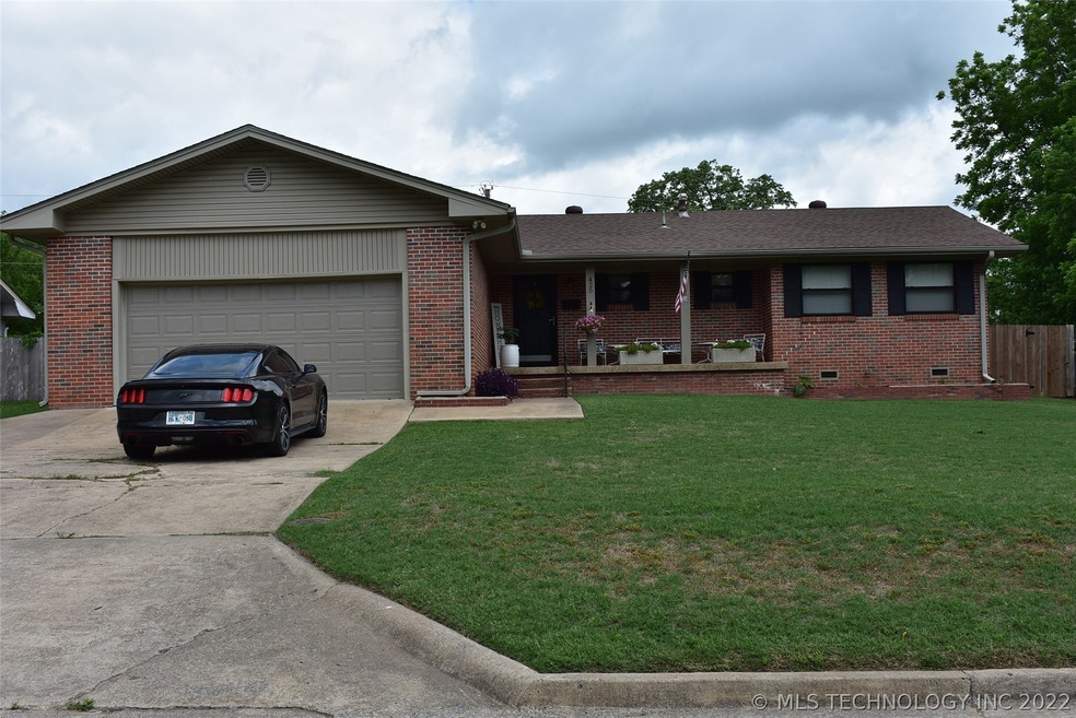 425 E Fuller St, Tahlequah, OK 74464 - photo 1