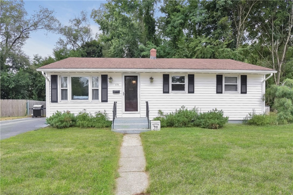 171 Burbank Dr, Warwick, RI 02886 - photo 1