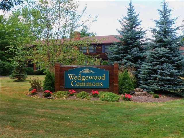 Other Entrance to Wedgewood Commons