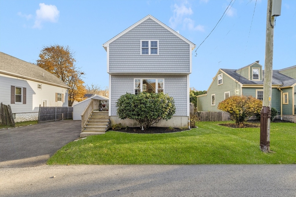 946 Terry Ln, New Bedford, MA 02745 - photo 1