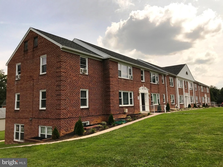 1324 Potomac Ave unit 21, Hagerstown, MD 21742 - photo 1