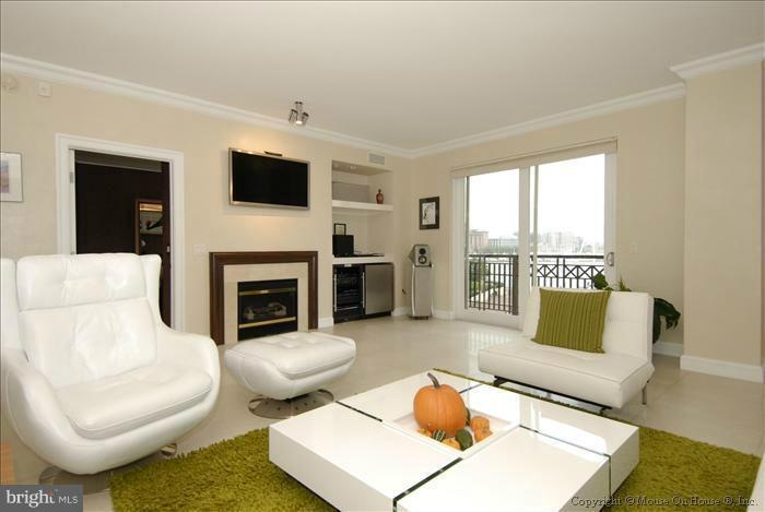 The Ritz-Carlton Residences, Baltimore, MD 21230 - photo 1