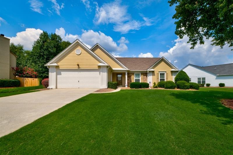 7360 Braelocke Ct, Cumming, GA 30041 - photo 1