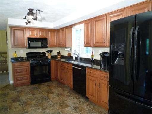 2 Griffin Cir, Billerica, MA 01821 - photo 1