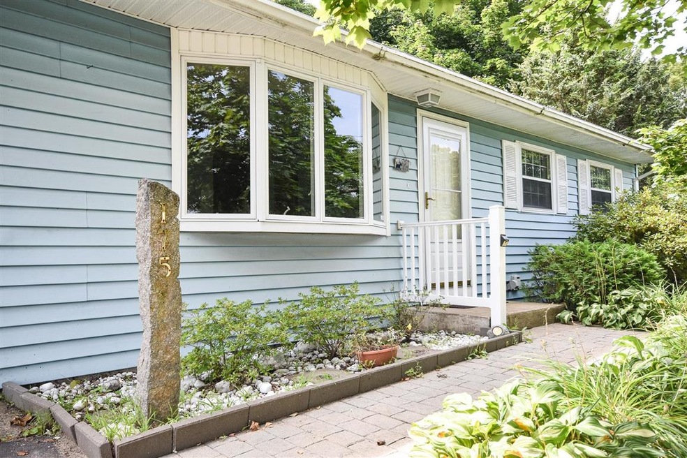 175 Ocean Rd, Portsmouth, NH 03801 - photo 1