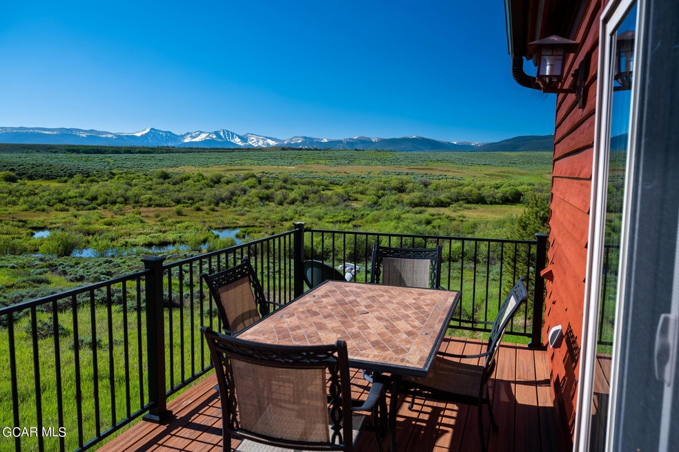 208 Fireweed Court-053-057-Wheelerdeck 0
