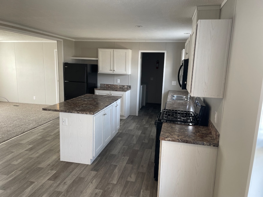 46000 Geddes Rd unit 404, Canton, MI 48188 - photo 1