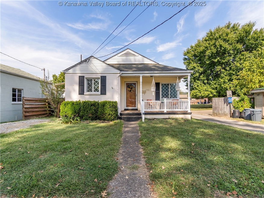 2302 Myers Ave, Dunbar, WV 25064 - photo 1