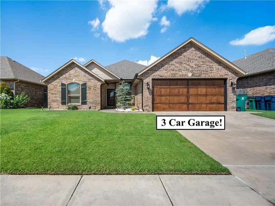 Home w/ 3 Car Tandem Garage