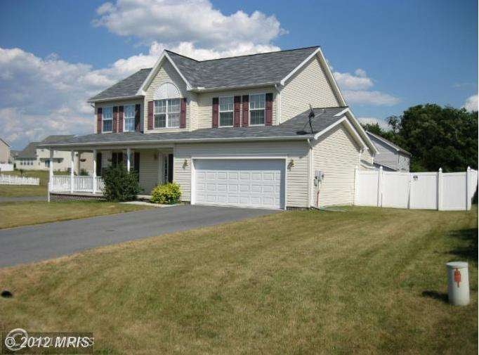 1414 Mallard Dr E, Chambersburg, PA 17202 - photo 1