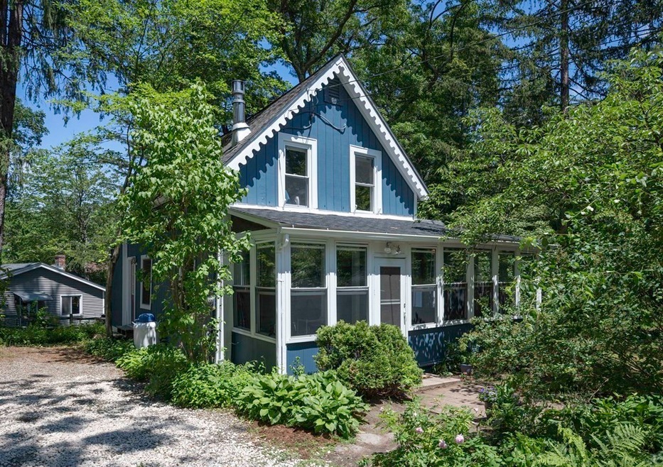 16 Laurel Park, Northampton, MA 01060 - photo 1