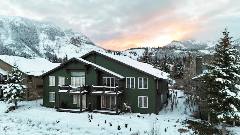 819 Fairway Cir unit 819, Mammoth Lakes, CA 93546 - photo 1