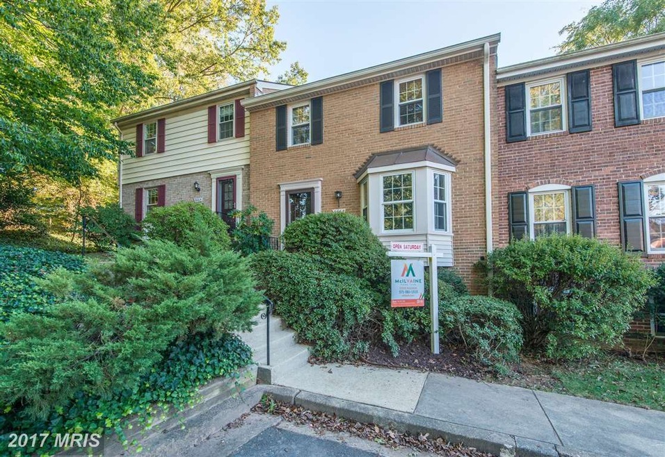 9663 Lindenbrook St, Fairfax, VA 22031 - photo 1