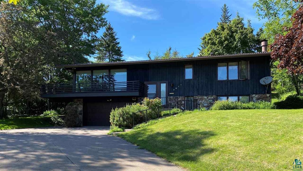 3621 E 3rd St, Duluth, MN 55804 - photo 1