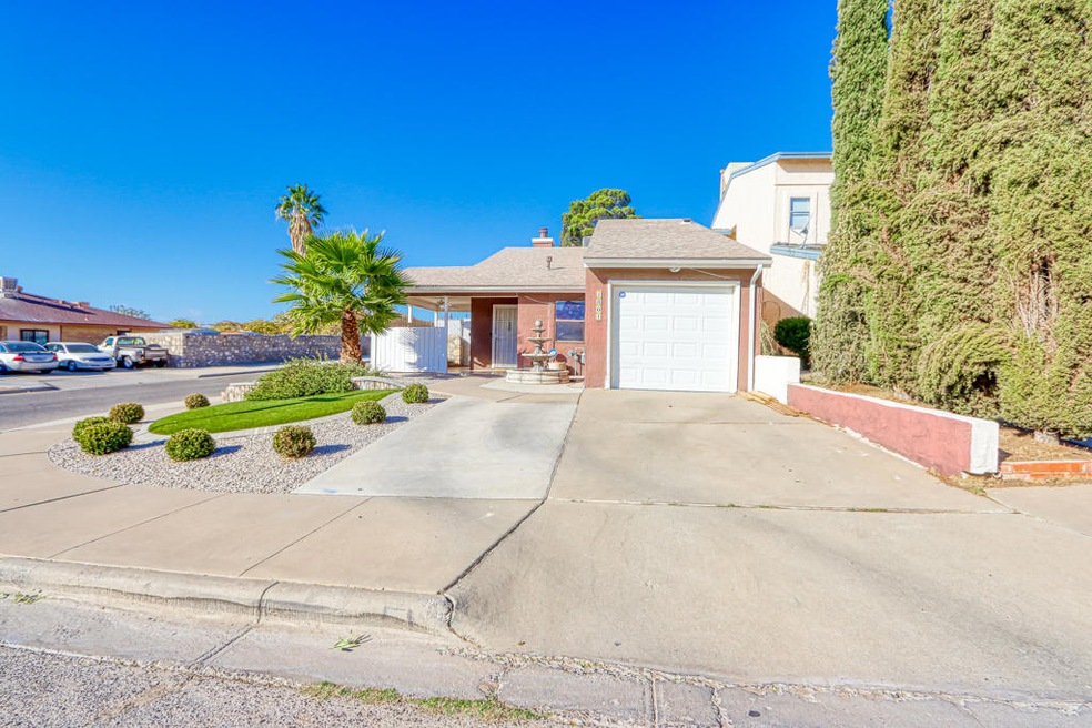 1501 Pintoresco Dr, El Paso, TX 79935 - photo 1