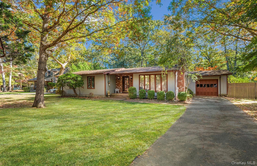 33 Sherwood Ln, East Hampton, NY 11937 - photo 1