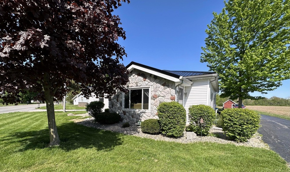 1349 Clark Ave, Bluffton, IN 46714 - photo 1