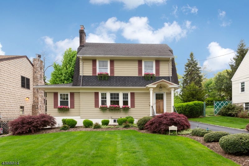 125 Personette Ave, Verona, NJ 07044 - photo 1