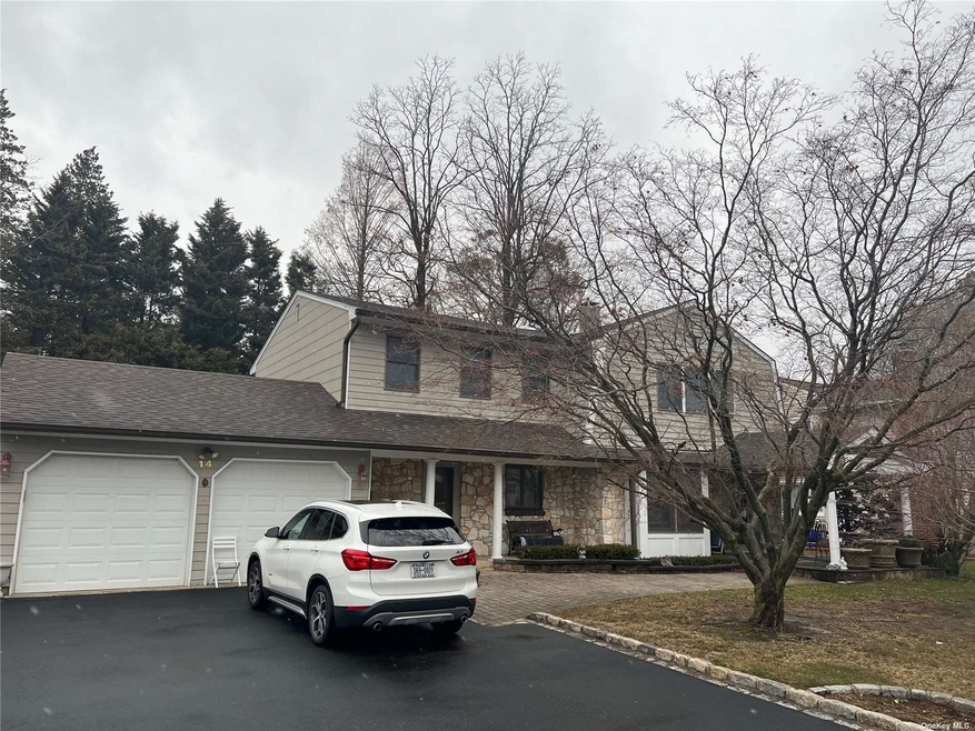 14 Conway Ct, Glen Cove, NY 11542 - photo 1