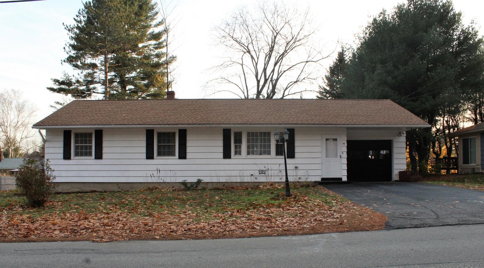 47 Montello St, Lewiston, ME 04240 - photo 1