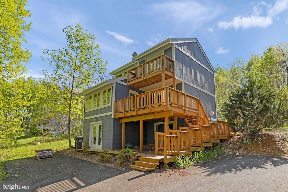 145 Skyway Ln, Chester Gap, VA 22623 - photo 1