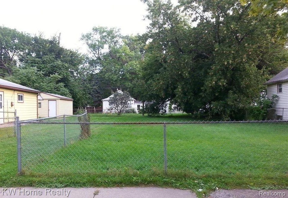 0000 W Milton Ave, Hazel Park, MI 48030 - photo 1
