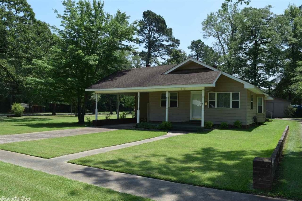 912 E Main St, Gurdon, AR 71743 - photo 1