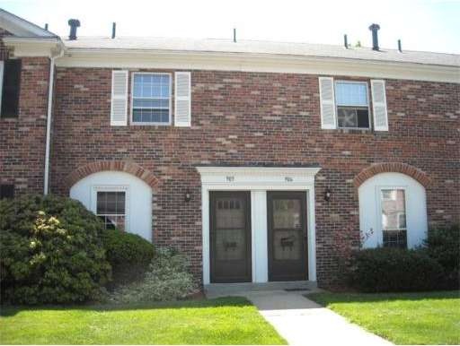 905 Windsor Dr, Framingham, MA 01701 - photo 1